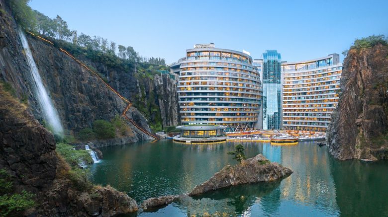 InterContinental Shanghai Wonderland Exterior. Images powered by <a href="https://www.leonardoworldwide.com" target="_blank" rel="noopener">Leonardo</a>.