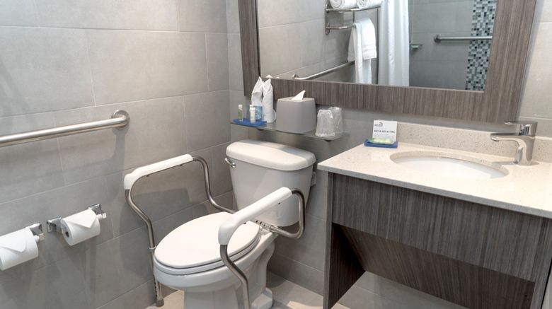 <b>Holiday Inn Express Condado Room</b>. Images powered by <a href="https://www.leonardoworldwide.com/" title="Leonardo Worldwide" target="_blank">Leonardo</a>.