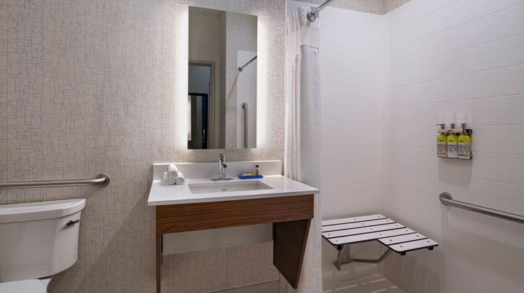 Holiday Inn Express Cedar Park Room