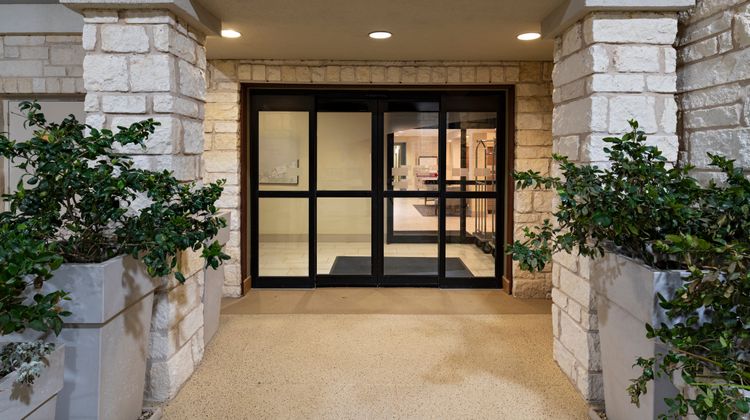 Holiday Inn Express Cedar Park Exterior