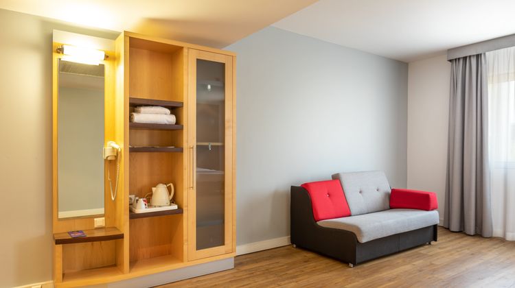 Holiday Inn Express Lisbon-Oeiras Room