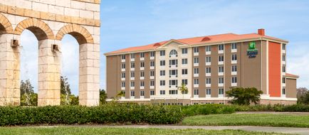 Holiday Inn Express/Stes Fort Myers East Exterior