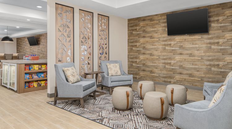 Candlewood Suites Newnan-Atlanta SW Lobby