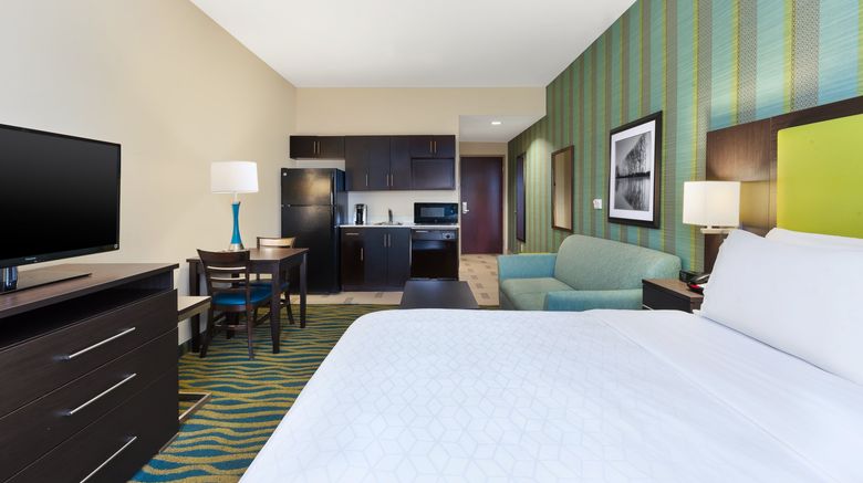 <b>Holiday Inn Express & Stes Southport Suite</b>. Images powered by <a href="https://www.leonardoworldwide.com/" title="Leonardo Worldwide" target="_blank">Leonardo</a>.