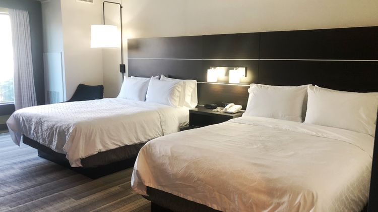 Holiday Inn Express Hotel & Suites Room