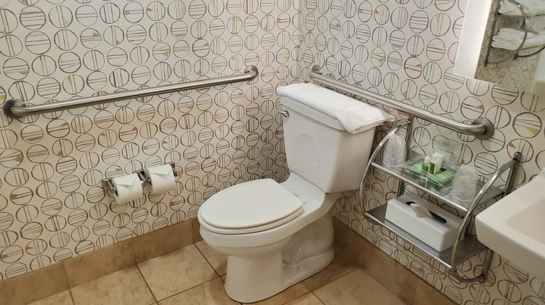 <b>Holiday Inn Martinsburg Room</b>. Images powered by <a href="https://www.leonardoworldwide.com/" title="Leonardo Worldwide" target="_blank">Leonardo</a>.