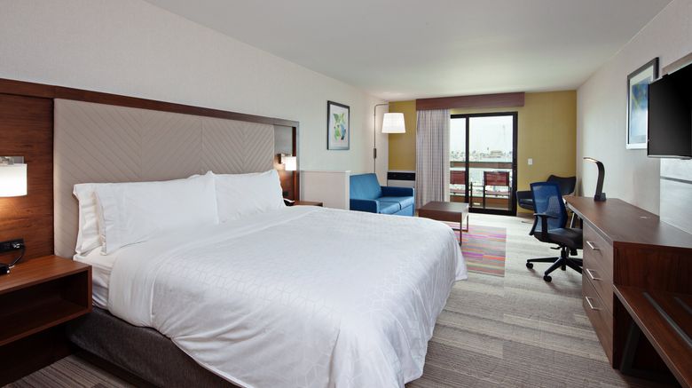 <b>Holiday Inn Express Hotel & Suites Suite</b>. Images powered by <a href="https://www.leonardoworldwide.com/" title="Leonardo Worldwide" target="_blank">Leonardo</a>.