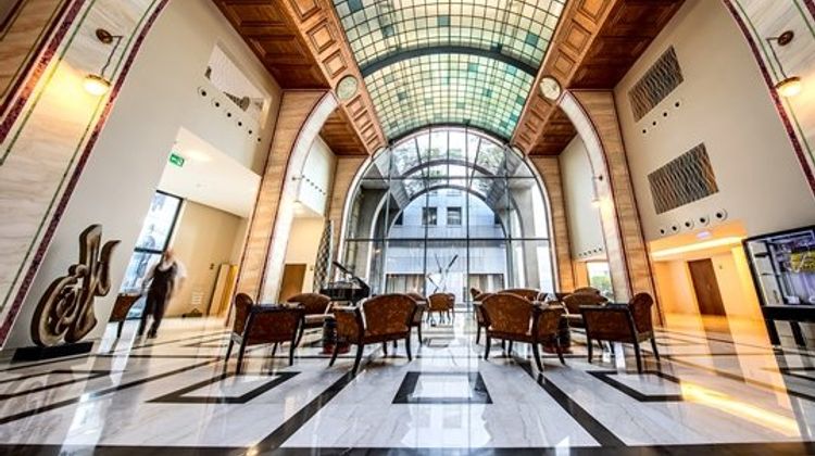Continental Hotel Budapest Lobby