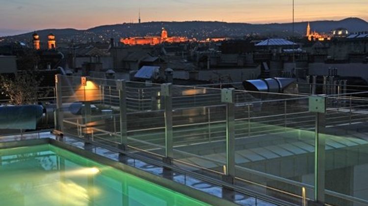 Continental Hotel Budapest Exterior