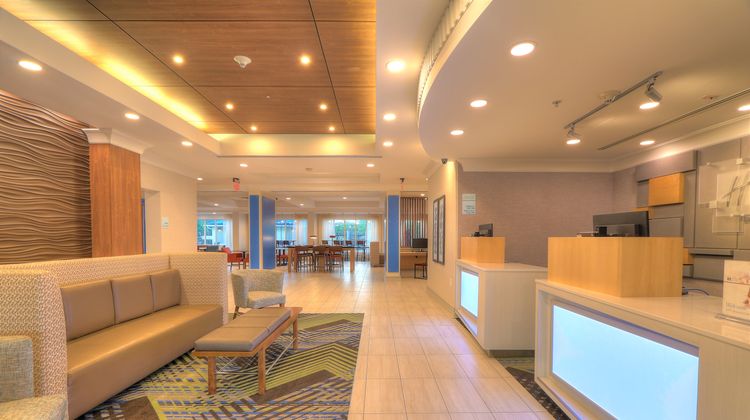 Holiday Inn Express Mobile-Saraland Lobby