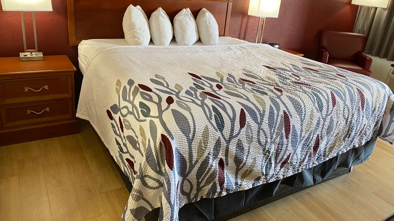 <b>Red Roof Inn Wheelersburg Room</b>. Images powered by <a href="https://www.leonardoworldwide.com/" title="Leonardo Worldwide" target="_blank">Leonardo</a>.