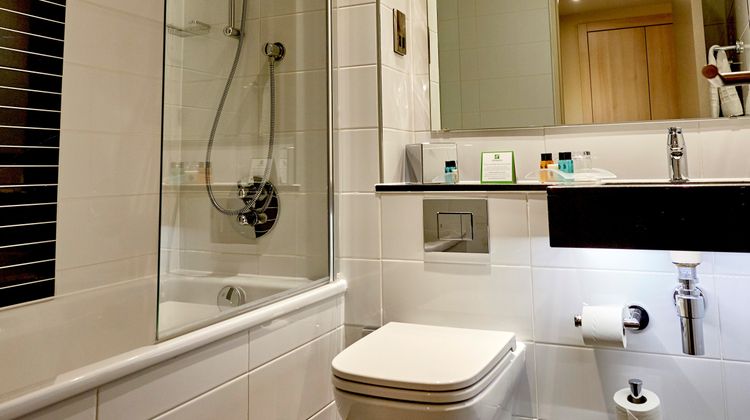 Holiday Inn Northampton West M1, J16 Room