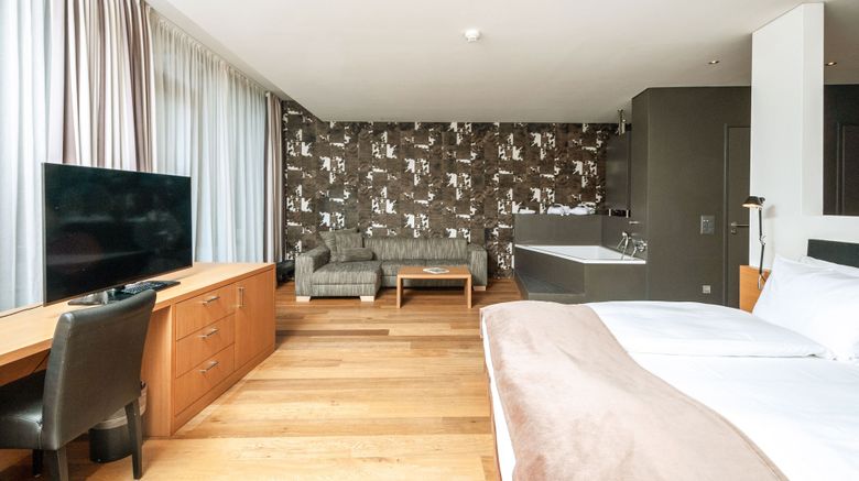 <b>Sihlpark Hotel & Spa Room</b>. Images powered by <a href="https://www.leonardoworldwide.com/" title="Leonardo Worldwide" target="_blank">Leonardo</a>.