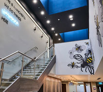 Holiday Inn - Manchester City Center Lobby