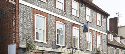 Bear Hotel Exterior