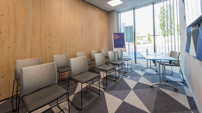 <b>Holiday Inn Express Warsaw-Mokotow Meeting</b>. Images powered by <a href="https://www.leonardoworldwide.com/" title="Leonardo Worldwide" target="_blank">Leonardo</a>.