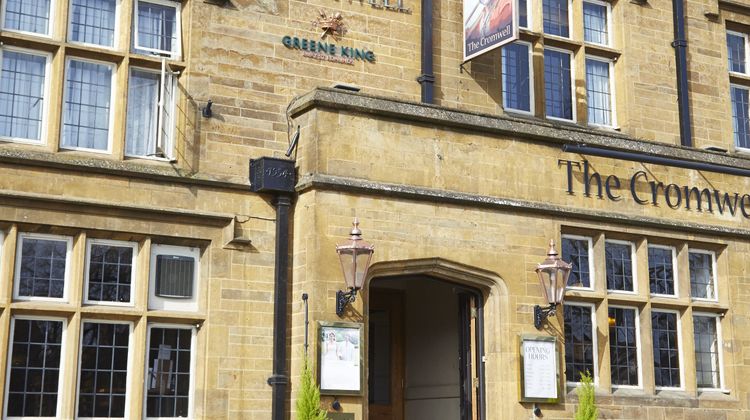 Cromwell Lodge Exterior