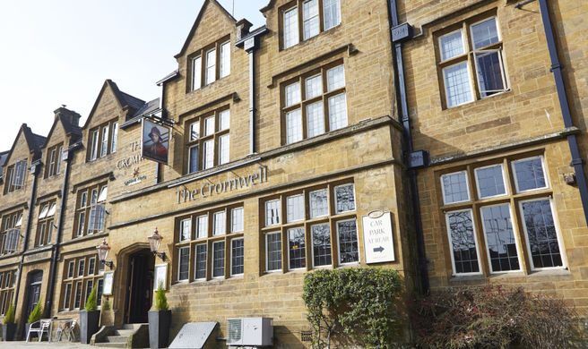 Cromwell Lodge Exterior