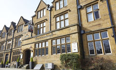 Cromwell Lodge