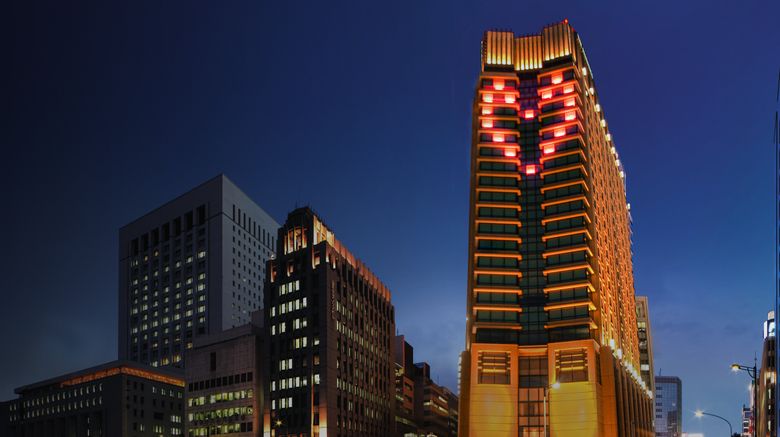 <b>The Peninsula Tokyo Exterior</b>. Images powered by <a href=https://www.travelagewest.com/Hotels/Tokyo/