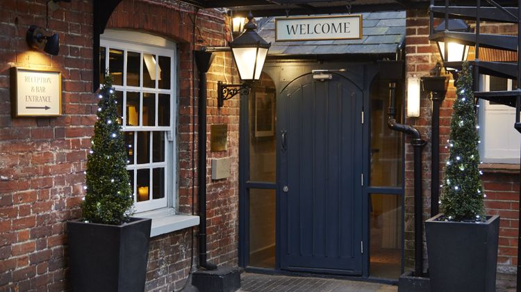 Bull Hotel Halstead Exterior