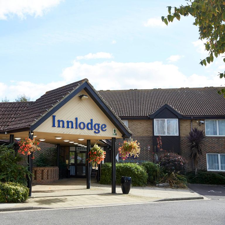 Farmhouse Innlodge Hotel