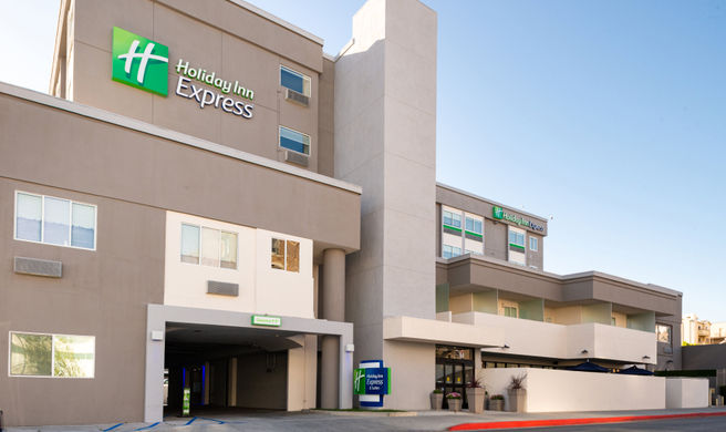 Holiday Inn Express LA West Downtown Exterior