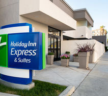 Holiday Inn Express LA West Downtown Exterior