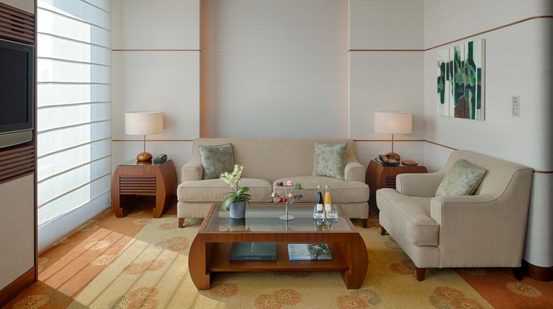 <b>The Peninsula Tokyo Lobby</b>. Images powered by <a href=https://www.travelagewest.com/Hotels/Tokyo/
