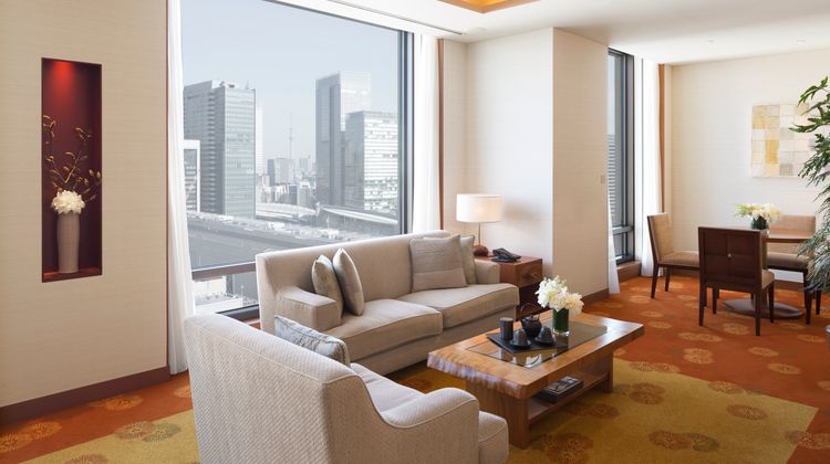 The Peninsula Tokyo Lobby