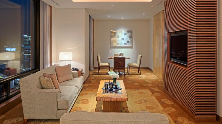<b>The Peninsula Tokyo Lobby</b>. Images powered by <a href=https://www.travelagewest.com/Hotels/Tokyo/