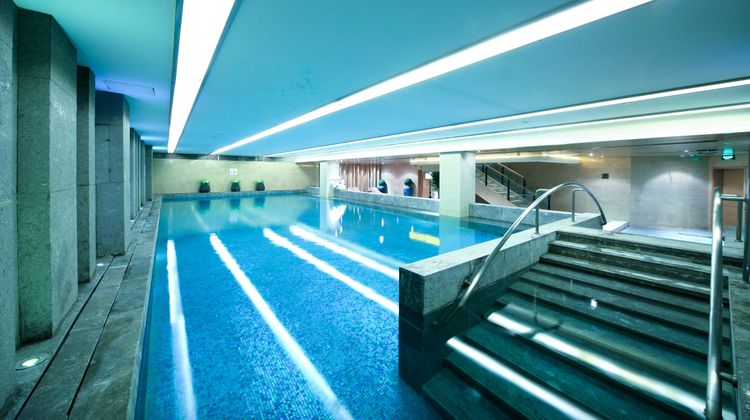 Holiday Inn Oriental Plaza Pool