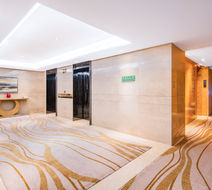 Holiday Inn Oriental Plaza Lobby