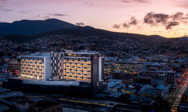 Crowne Plaza Hobart Exterior