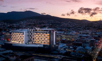 Crowne Plaza Hobart