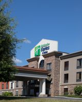 Holiday Inn Express Hotel & Suites