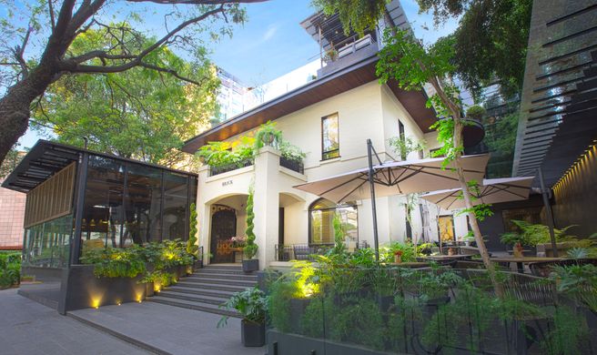 Hotel Brick Exterior