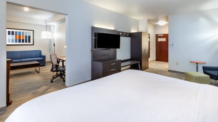 Holiday Inn Express Hotel/Suites Guymon Suite