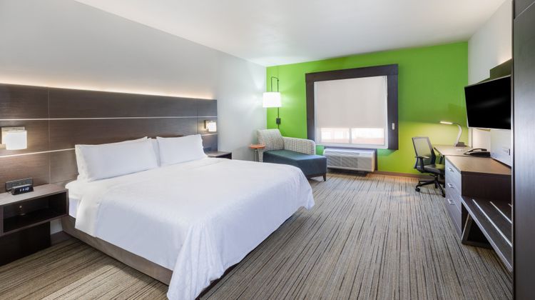 Holiday Inn Express Hotel/Suites Guymon Room