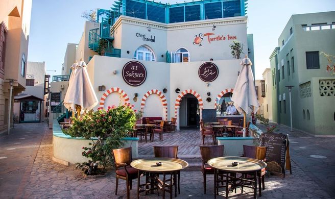 Turtles Inn Exterior