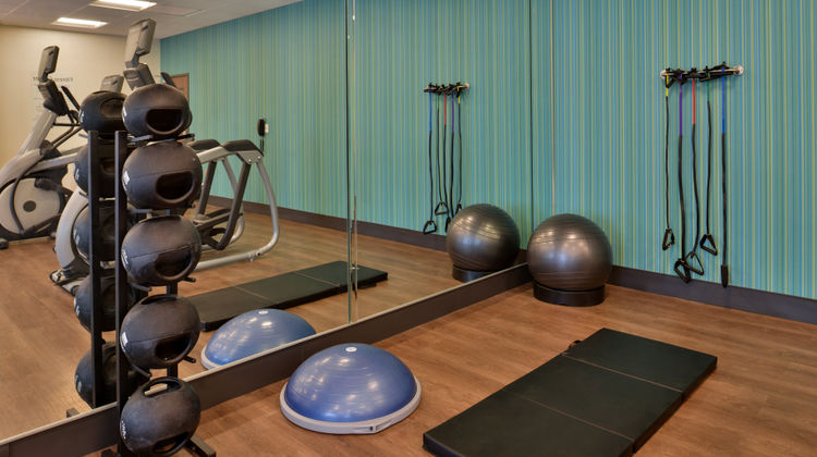 Holiday Inn Express & Suites Moundsville Health Club