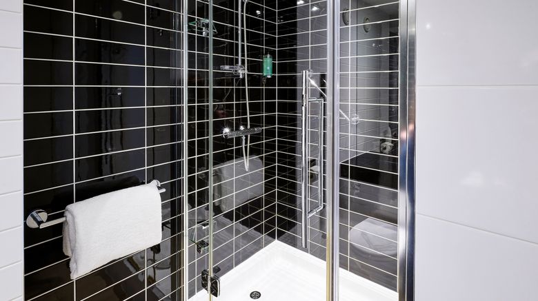 <b>Holiday Inn Express-MEN Arena Room</b>. Images powered by <a href="https://www.leonardoworldwide.com/" title="Leonardo Worldwide" target="_blank">Leonardo</a>.
