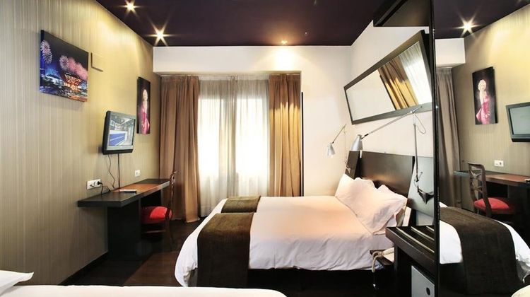 Avenida Gran Via Room
