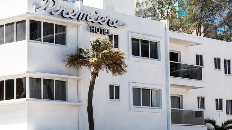 Premiere Hotel Exterior