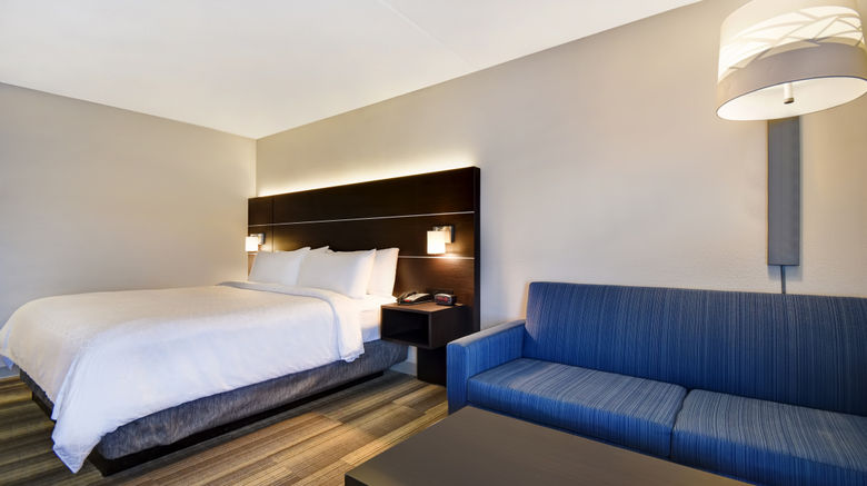 <b>Holiday Inn Express & Suites Room</b>. Images powered by <a href="https://www.leonardoworldwide.com/" title="Leonardo Worldwide" target="_blank">Leonardo</a>.