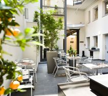Opera Garden Hotel & Apartments Exterior