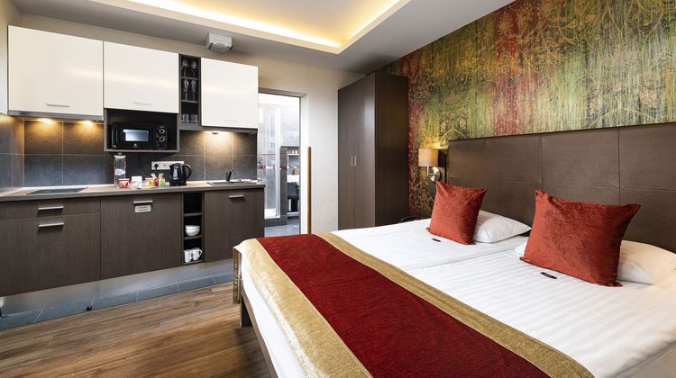 Opera Garden Hotel & Apartments Room