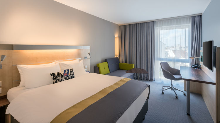 Holiday Inn Express Guetersloh Room