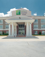 Holiday Inn Express Hotel & Suites