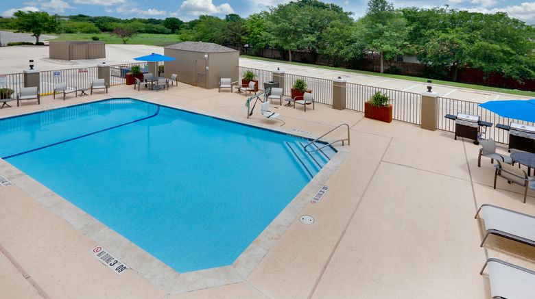 <b>Holiday Inn Express & Suites San Antonio Pool</b>. Images powered by <a href="https://www.leonardoworldwide.com/" title="Leonardo Worldwide" target="_blank">Leonardo</a>.